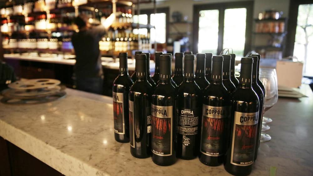 Nueva ley de California permitirá cambiar botellas vacías de vinos y licores por dinero