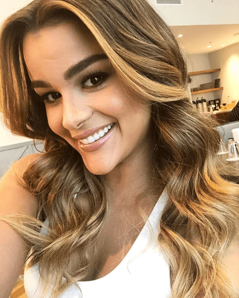 El próximo 18 de julio, Clarissa Molina, uno de los rostros latinos destacados en la conducción, demostrará por qué ha llegado tan lejos, gracias a su talento y tenacidad. Los Premios Juventud serán transmistidos por Univision.