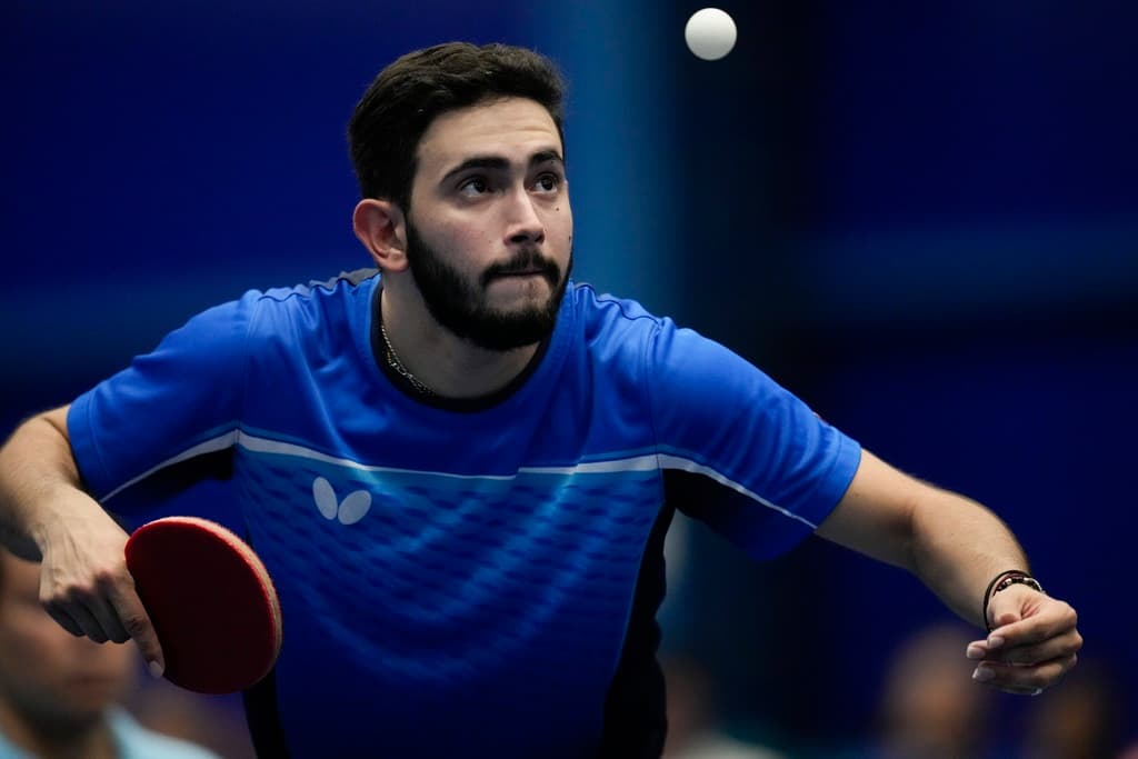 <h2 class="cms-H2-H2">Brian Afanador</h2>
<br>Tenis de mesa
<br>
<br>En 2016, hizo un hito al convertirse en el primer jugador tenis de mesa puertorriqueño en clasificar a los Juegos Olímpicos de Río de Janeiro. En 2021 participó en los Juegos Olímpicos de Tokio 2020 y fue eliminado en la primera ronda.
<br>
<br>
<h3 class="cms-H3-H3">¿Cuándo será su participación?</h3>
<br>Sábado 27 de julio.