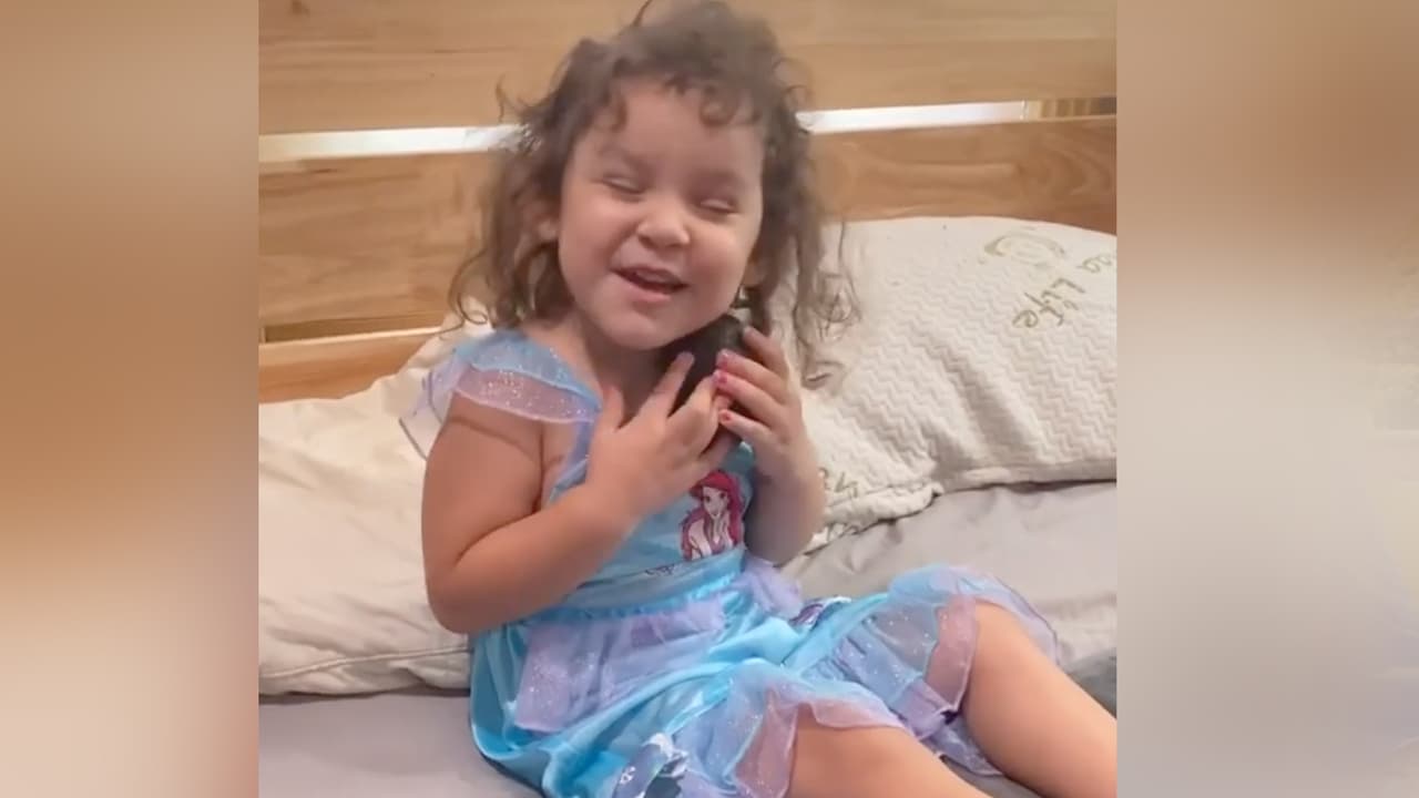 “¡Un aguacate!”: La reacción de una niña de Houston al abrir un inusual regalo el día de su cumpleaños