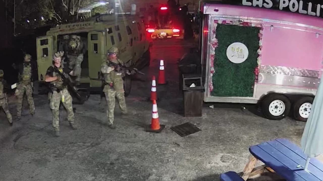 “Devuélvanme a mi hijo”: madre exige que su hijo regrese a su país tras firmar la repatriación