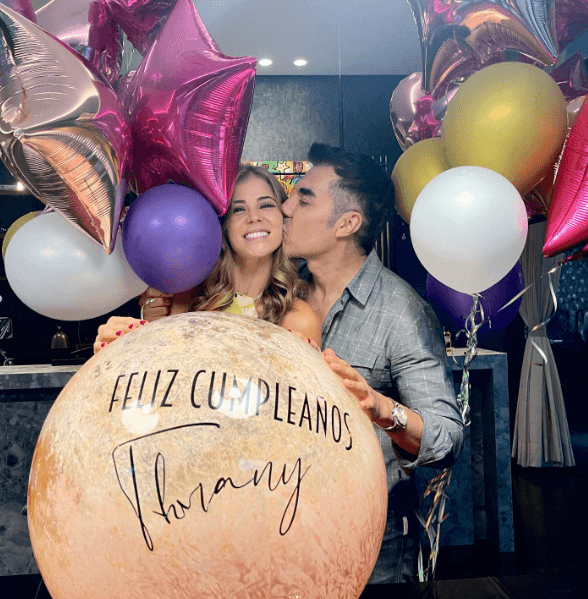 Famosos como Mane de la Parra, Omar Chaparro, Estefanía Ahumada y Bárbara Torres, también se unieron a la celebración con mensajes en la red social.