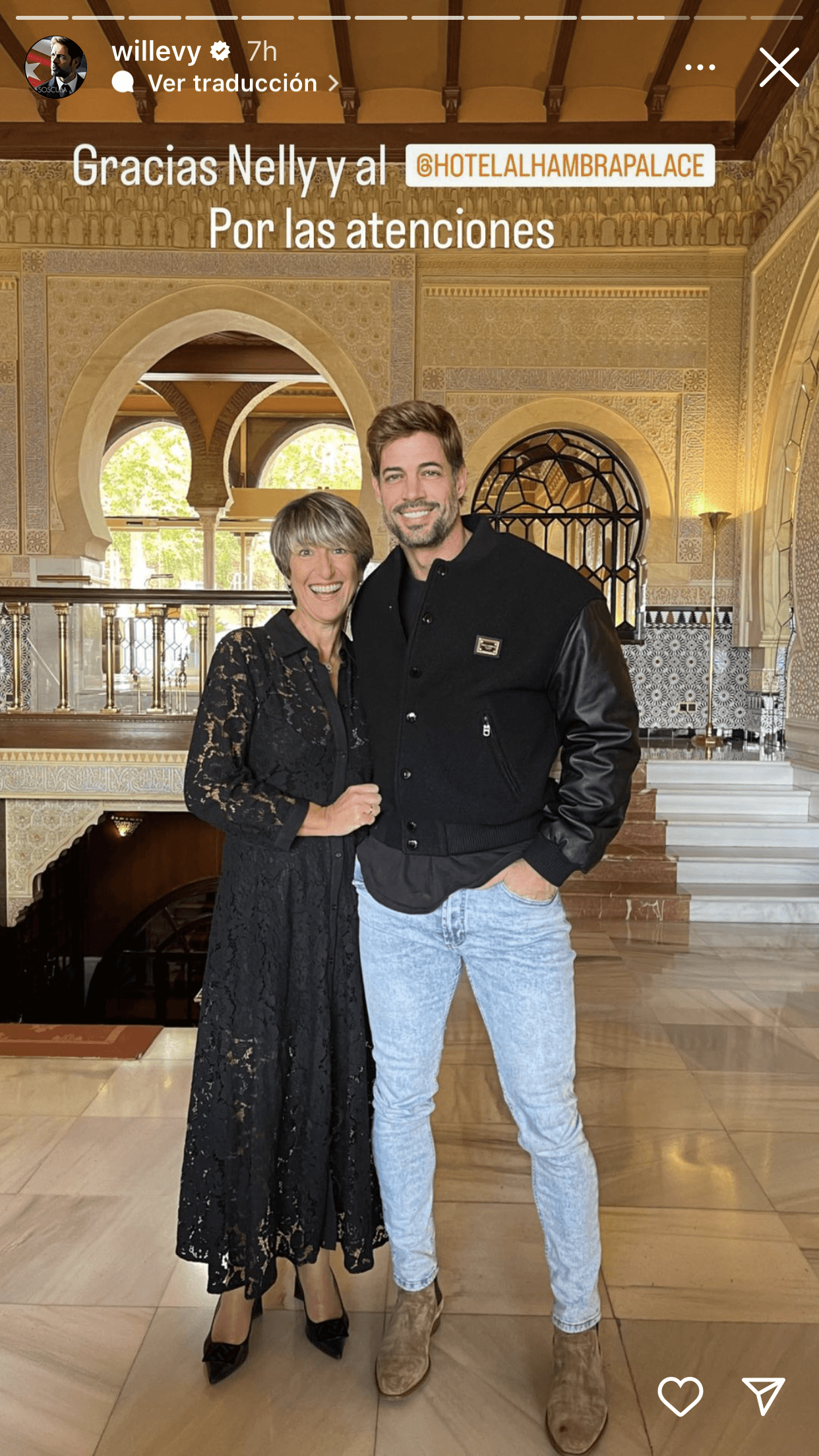 Junto con una comitiva han paseado por distintos lugares de España, 
<b>como la histórica Alhambra. </b>
<br>