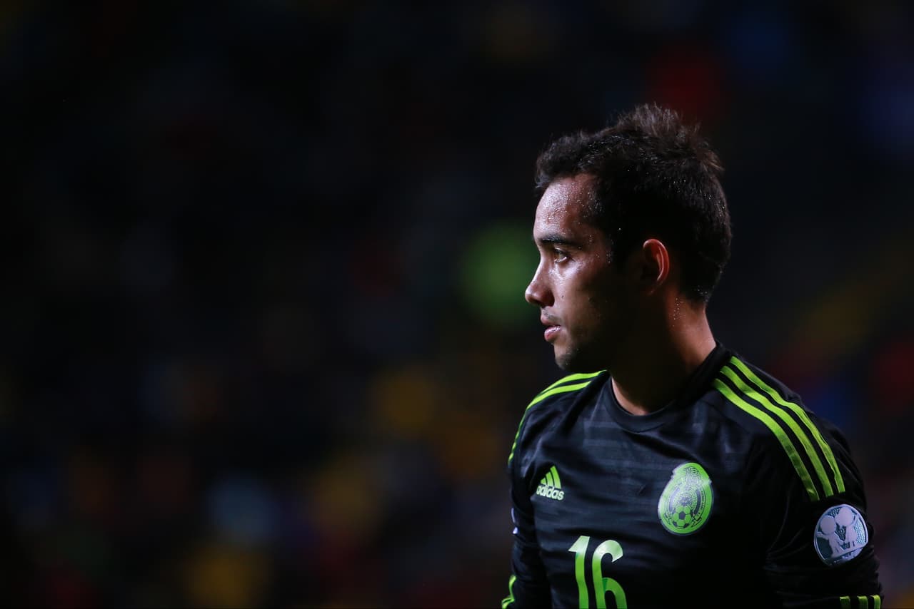 Adrián Aldrete sufre un esguince en el tobillo  tras el juego ante Chile