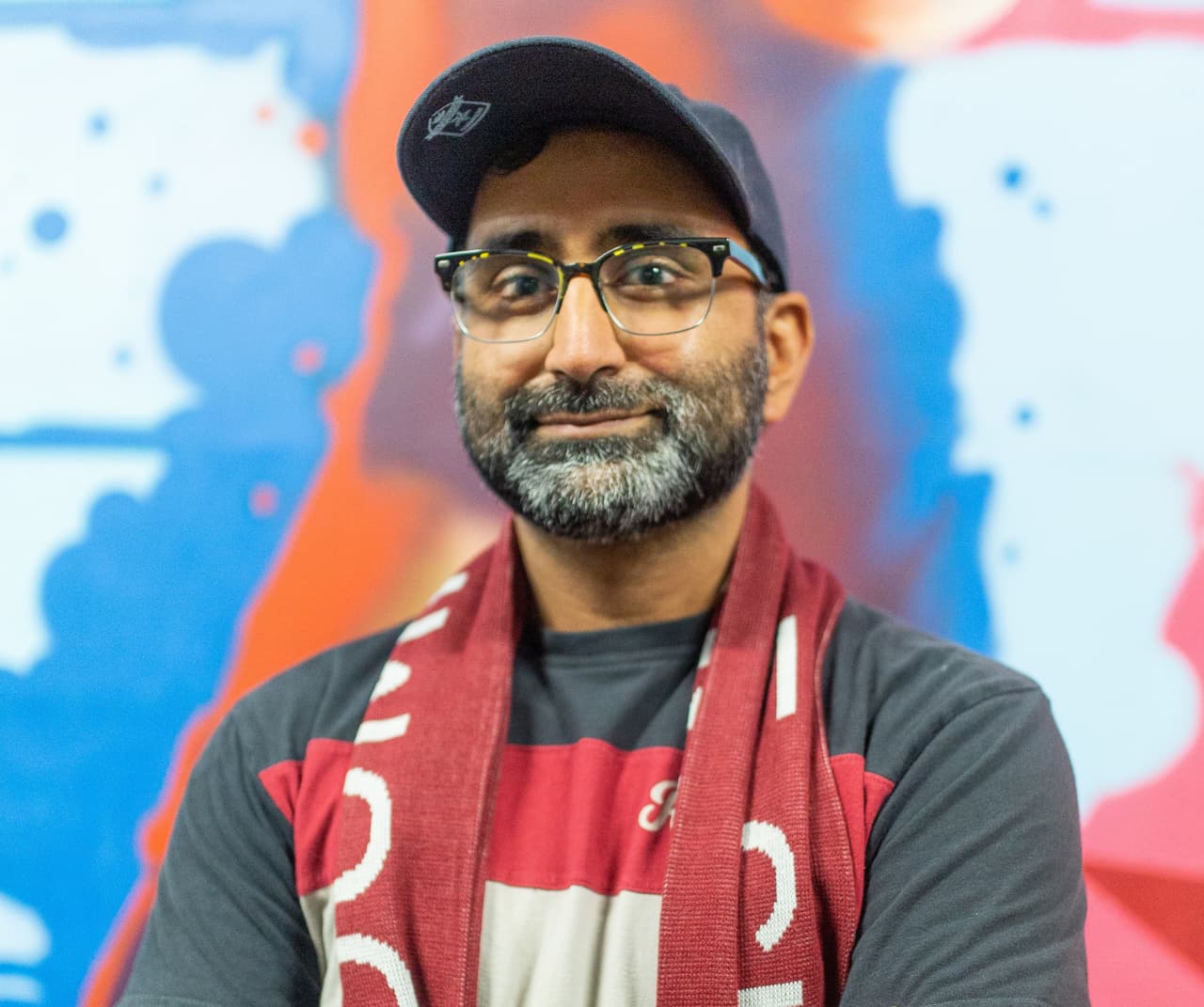 <b><i>Harjit Singh Gill: “Como hijo de dos inmigrantes que llegaron aquí en el ‘79… ese mensaje indomable del club encaja con el mensaje de mi vida y de mi familia”</i></b>
<br>Después de mudarse a Sacramento con su familia dos años atrás, Harjit -un reconocido aficionado del Liverpool- rápidamente descubrió que Republic FC equiparaba su amor por el fútbol con tiempo de calidad con su familia.