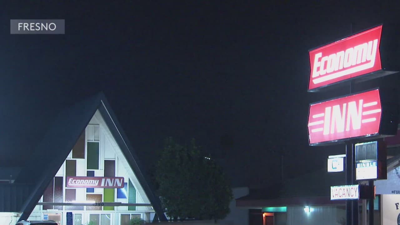 Menor de un año muere ahogado en la tina de un motel en Fresno