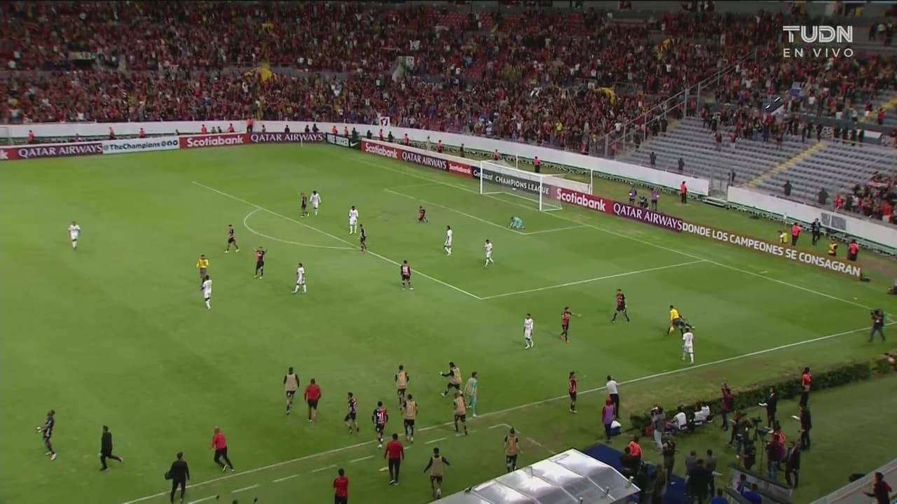 ¡Como si fuera un título! Atlas festeja en grande la remontada al Olimpia