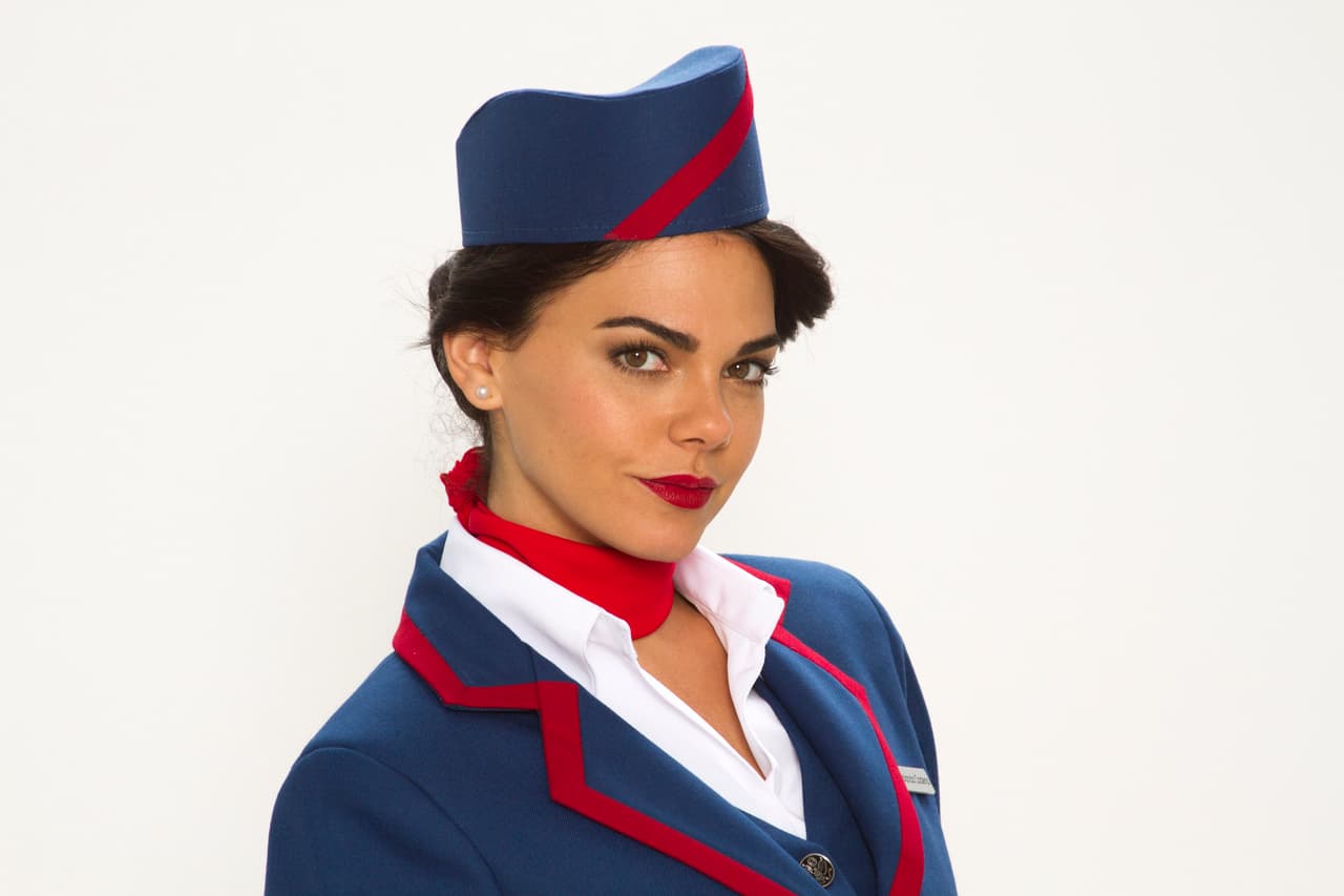 Otra mujer peligrosa y muy bella es 'Yolanda Cadena' (
<b><a href="http://www.univision.com/temas/livia-brito">Livia Brito</a></b>), una joven que su máximo sueño era ser piloto de una importante cadena de aviación, pero por sucesos del destino terminó inmiscuida en una red de narcotráfico, por lo que su carácter duro y letal la obligan a salir adelante.