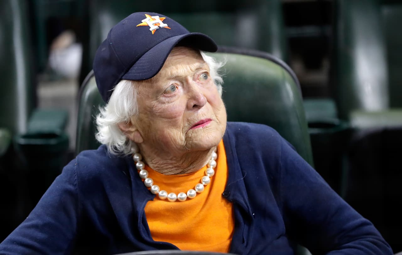 Barbara Bush falleció este martes a los 92 años. El pasado domingo un vocero de la familia informó que había decidido no recibir más tratamientos médicos.