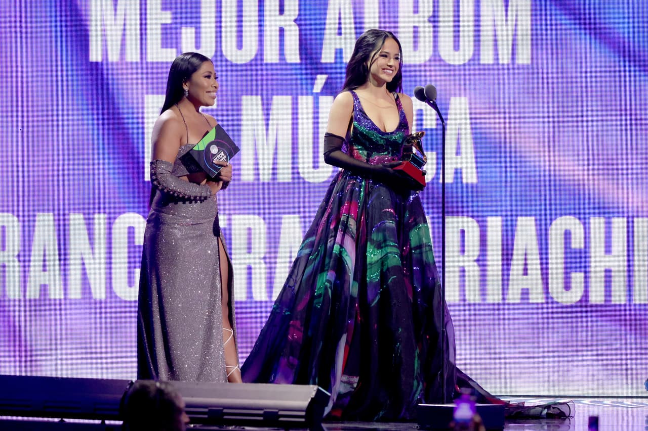 Aparicio dijo que se sentía tan orgullosa de la imagen que hasta ella la compartió en su propia cuenta de Instagram. 
<br>