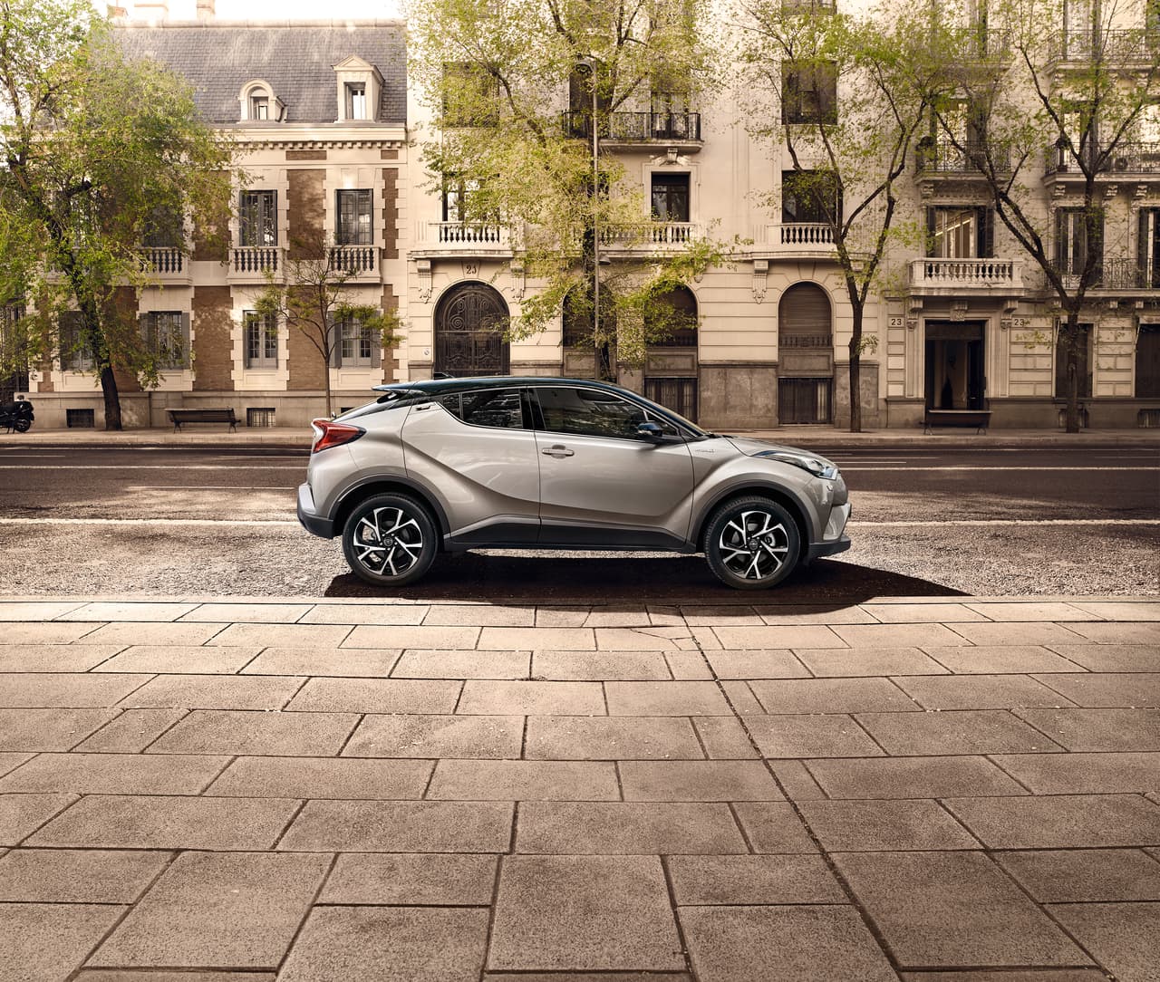 EL controversial diseño de la Toyota C-HR tiene una extraña mezcla que se puede describir como "tecnología orgánica".