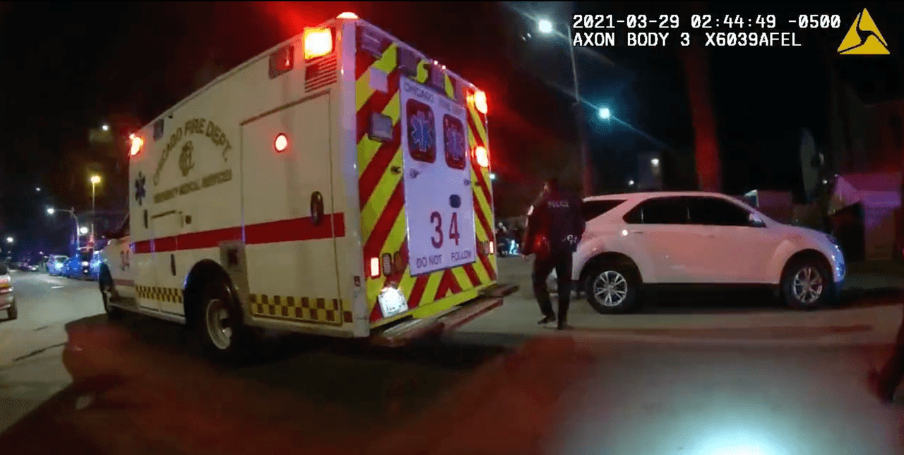 Le disparan en la cara a menor de edad mientras viajaba en línea roja de CTA