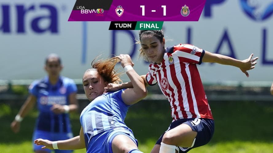 Chivas le saca el empate a Cruz Azul en tiempo de compensación