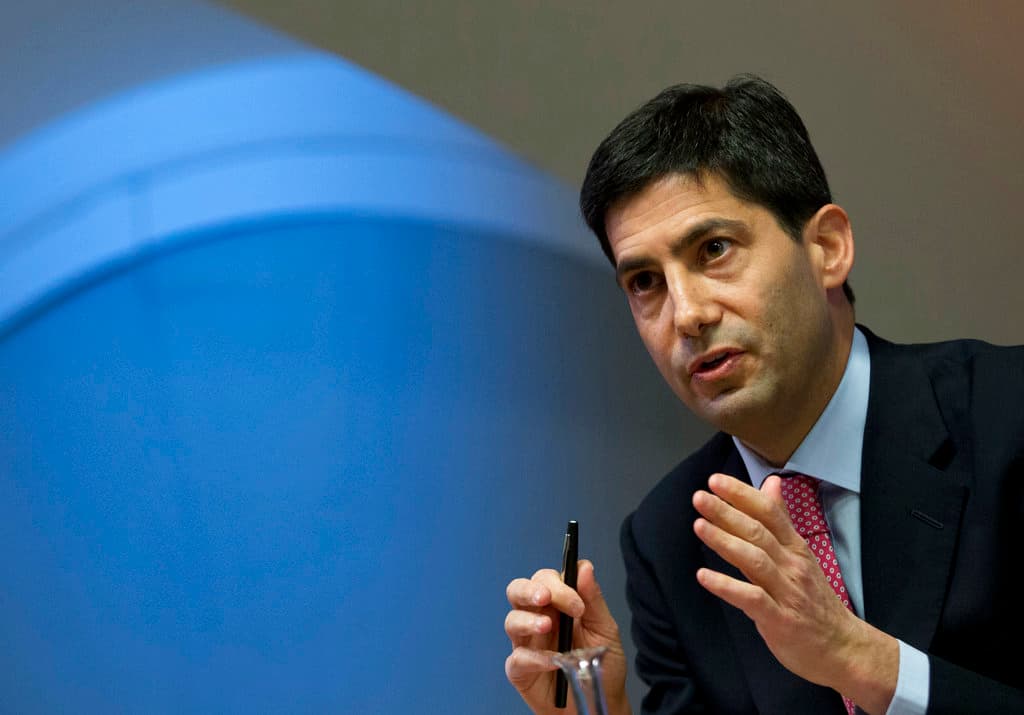 Trump nomina a Kevin Warsh para ser el jefe de la Reserva Federal: ¿quién es?
