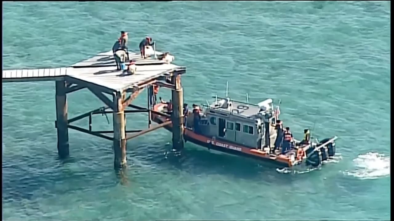 Juez estudia si cubanos llegaron a faro podrán quedarse en EEUU