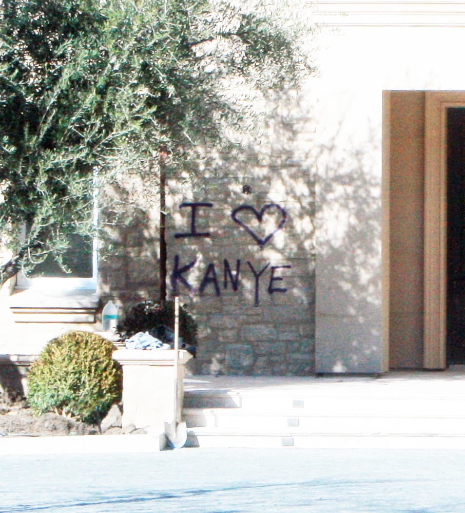 Por un lado, mensaje de amor para Kanye.