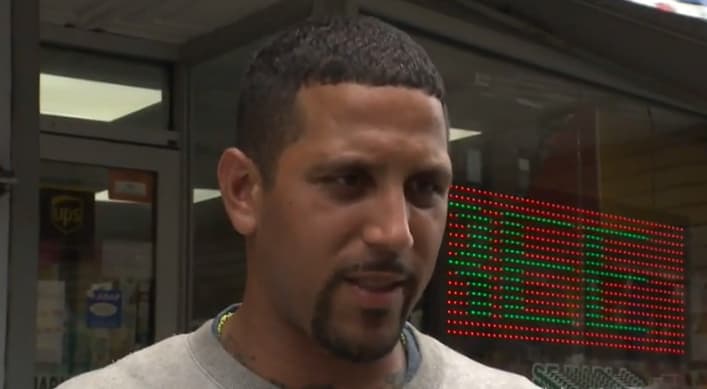 Juan Calderón sale al auxilio de una mujer herida de bala en El Bronx