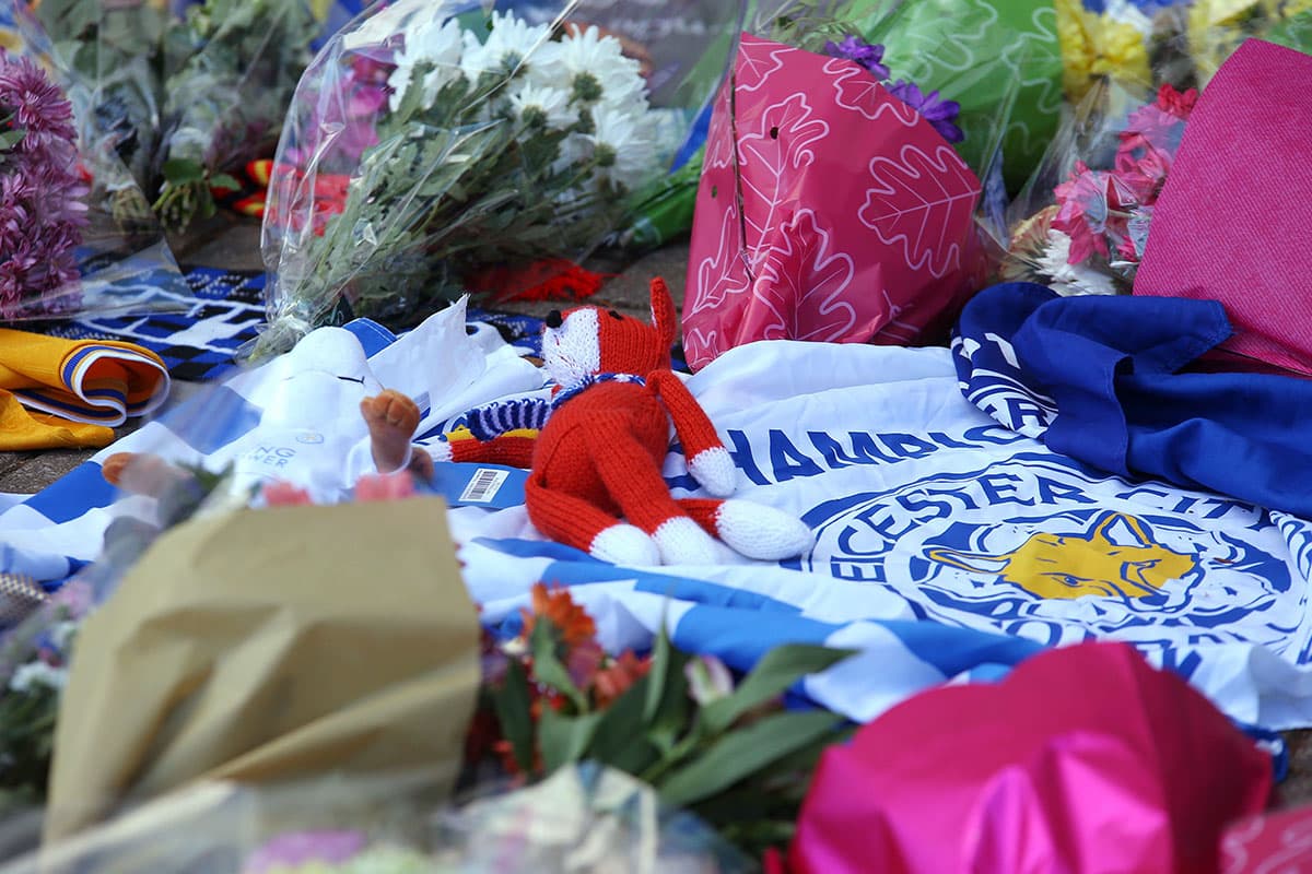 Las autoridades de Leicestershire y el mismo club Leicester City han guardado silencio sobre las víctimas del accidente.