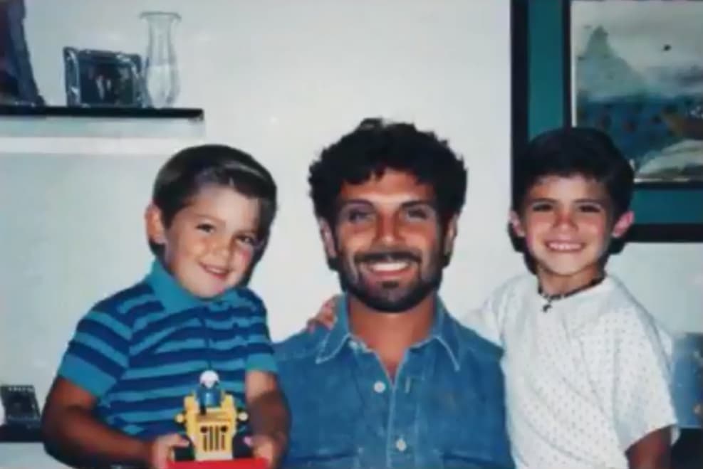 Su papá, Manuel Landeta, ya tenía una carrera artística consolidada y su hermano mayor, Imanol, ya era conocido por su participación en 'Los hijos de nadie' (1997) y 'Vivo por Elena' (1998).