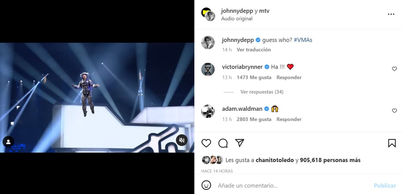 En el video, el actor ofreció sus servicios: “Estoy disponible para cumpleaños, bar mitzvahs, bodas, velorios. Cualquier cosa que necesiten”. Después agregó: 
<b>"Y ¿saben qué? Necesitaba el trabajo"</b>.
<br>