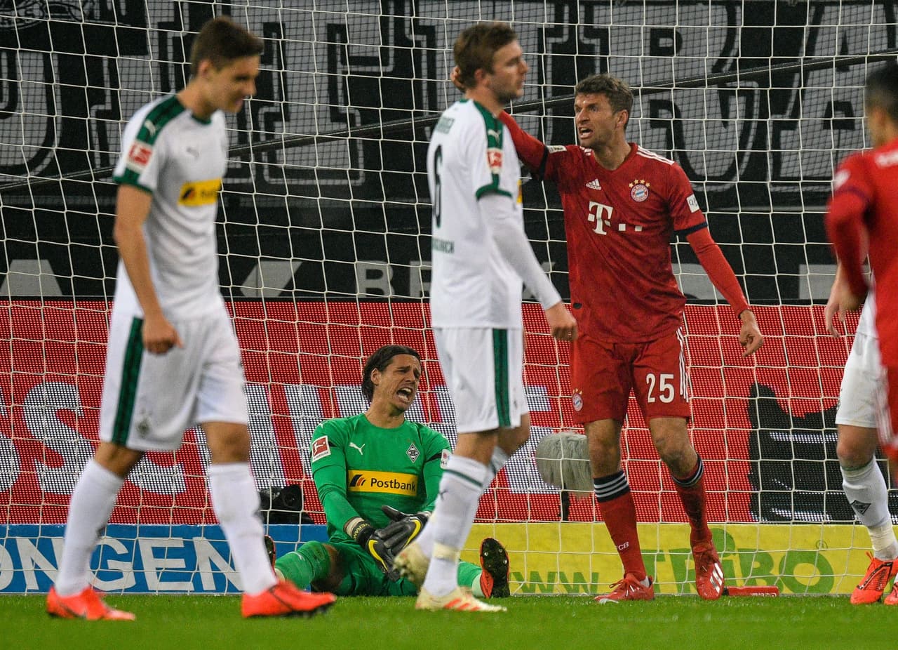 Cuando el reloj marcaba el minuto 11 de partido llegó el 2-0 en favor de la visita que parecía arrollar su rival sin chistar.