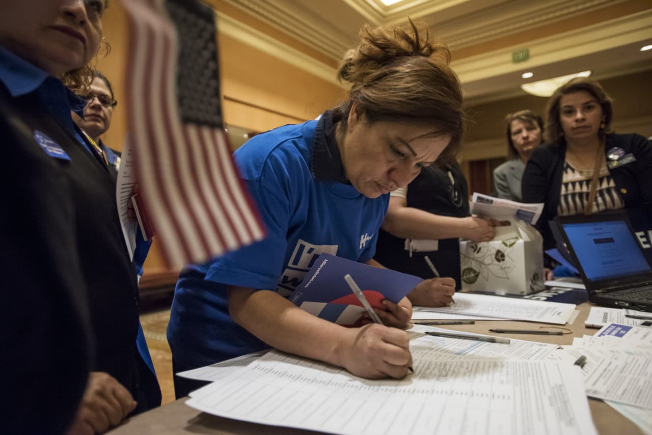 Así marcha la pelea por el decisivo voto latino en Nevada