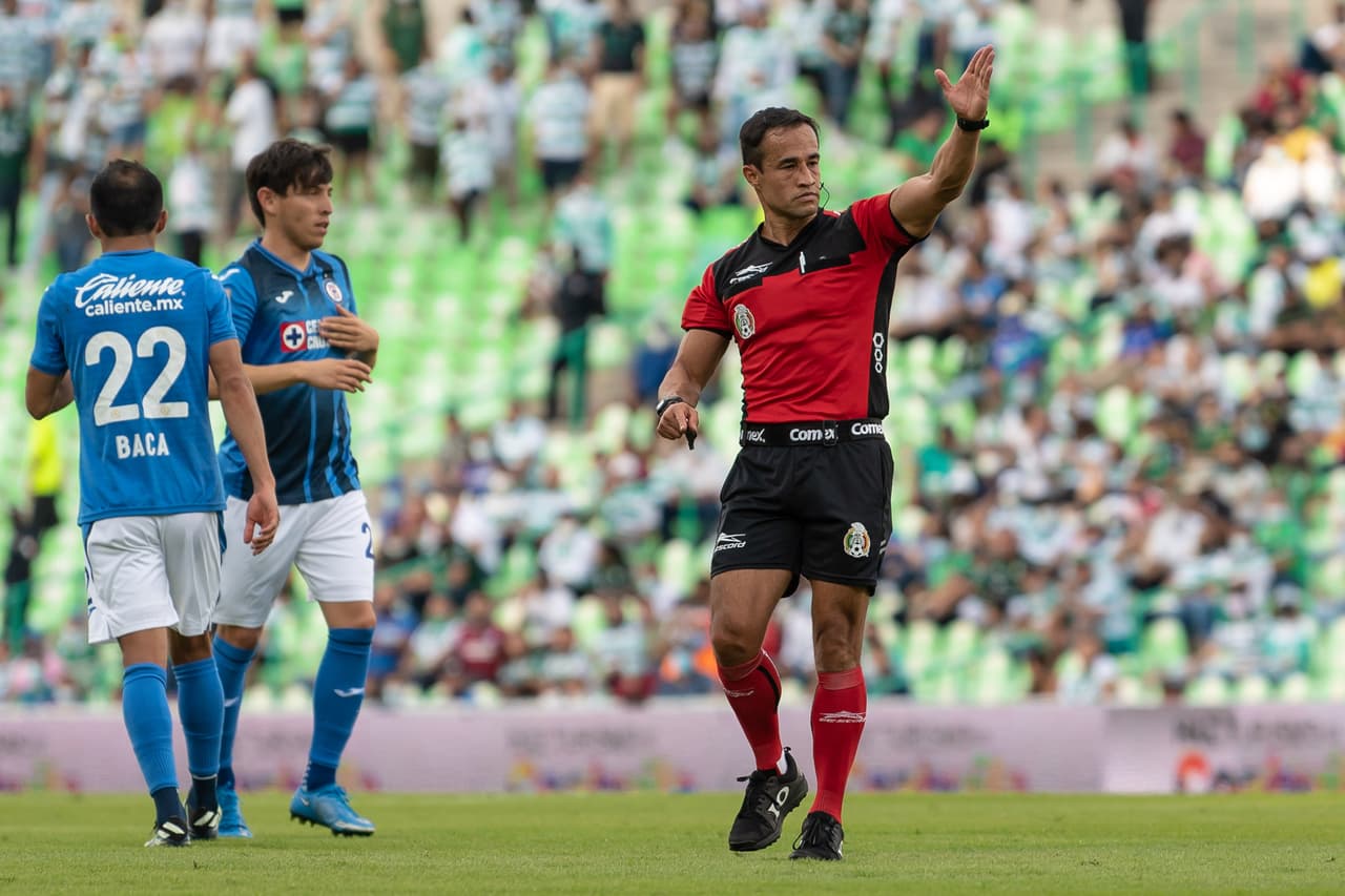 ¿Campeonitis? Cruz Azul sigue sin ganar después de que Santos Laguna le arrebató el empate como local en la reedición de la Final del torneo anterior de Liga MX.