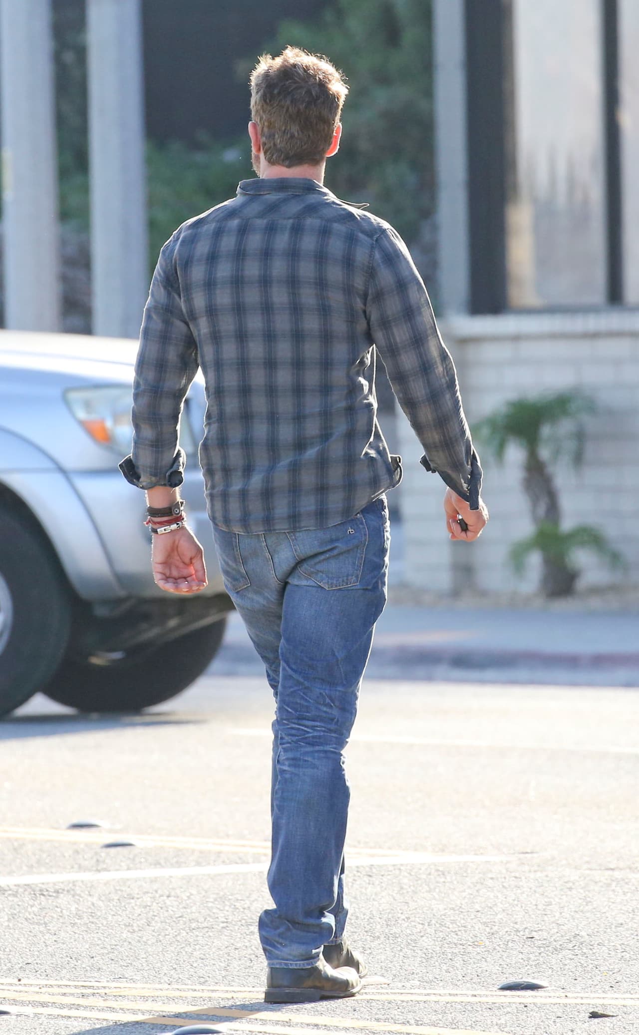 ¡A comprarle flores, mi chavo!