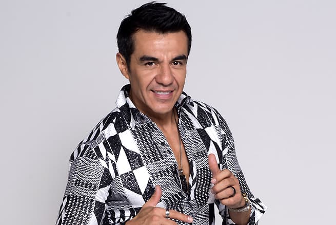 Adrián Uribe se presenta en el Patio Theatre esta sábado 26 de septiembre a las 7:30 y 9:30 pm. La cita es el 6008 W Irving Park. Boletos desde $50 dólares.