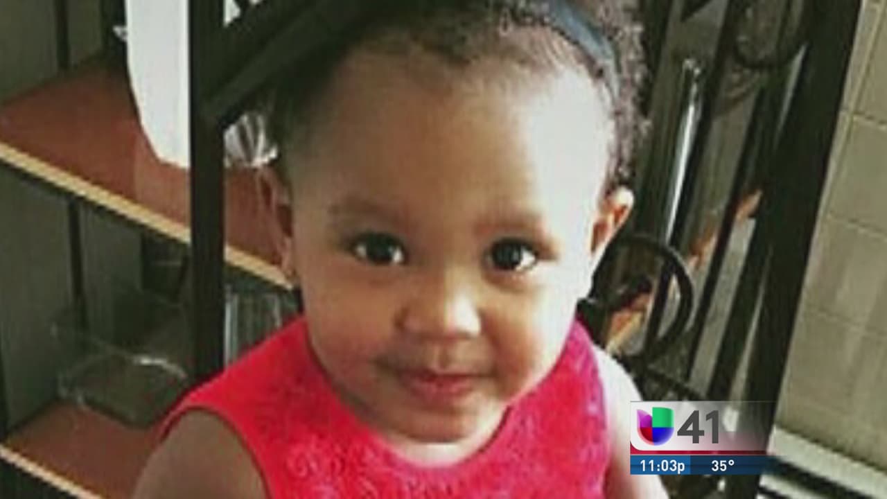 Bebé muere en incendio mientras su madre trabajaba como stripper