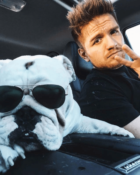 Benito tiene su propia cuenta en Instagram y con eso el artista demuestra que lo valora como si fuera un ser humano.