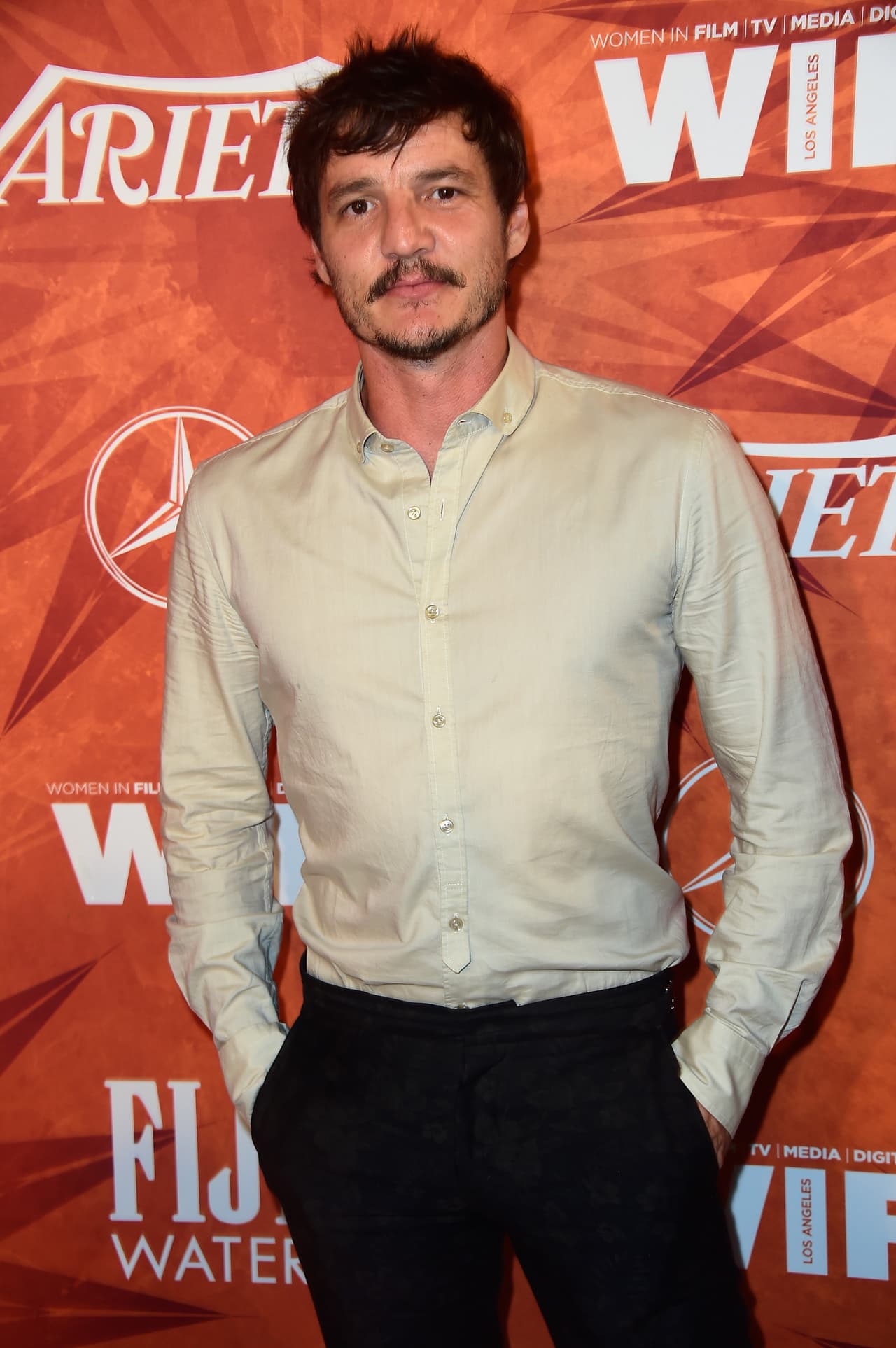 En 1993, Pedro Pascal se mudó a Nueva York.