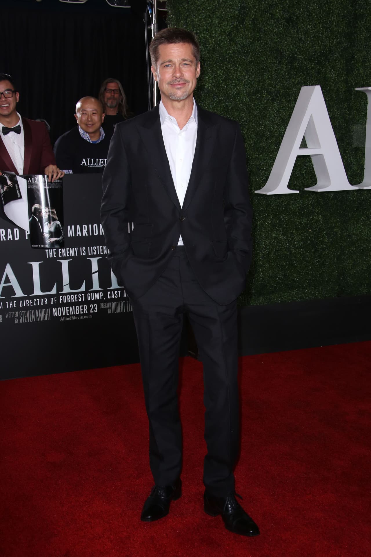 Por eso apareció un Brad mucho más relajado y accesible con la prensa.