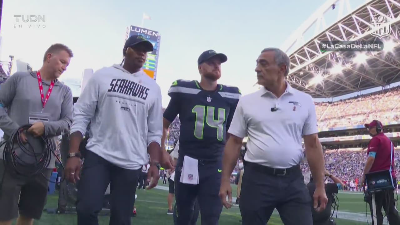¡Malas noticias en Seattle! Sam Darnold sale lesionado del partido