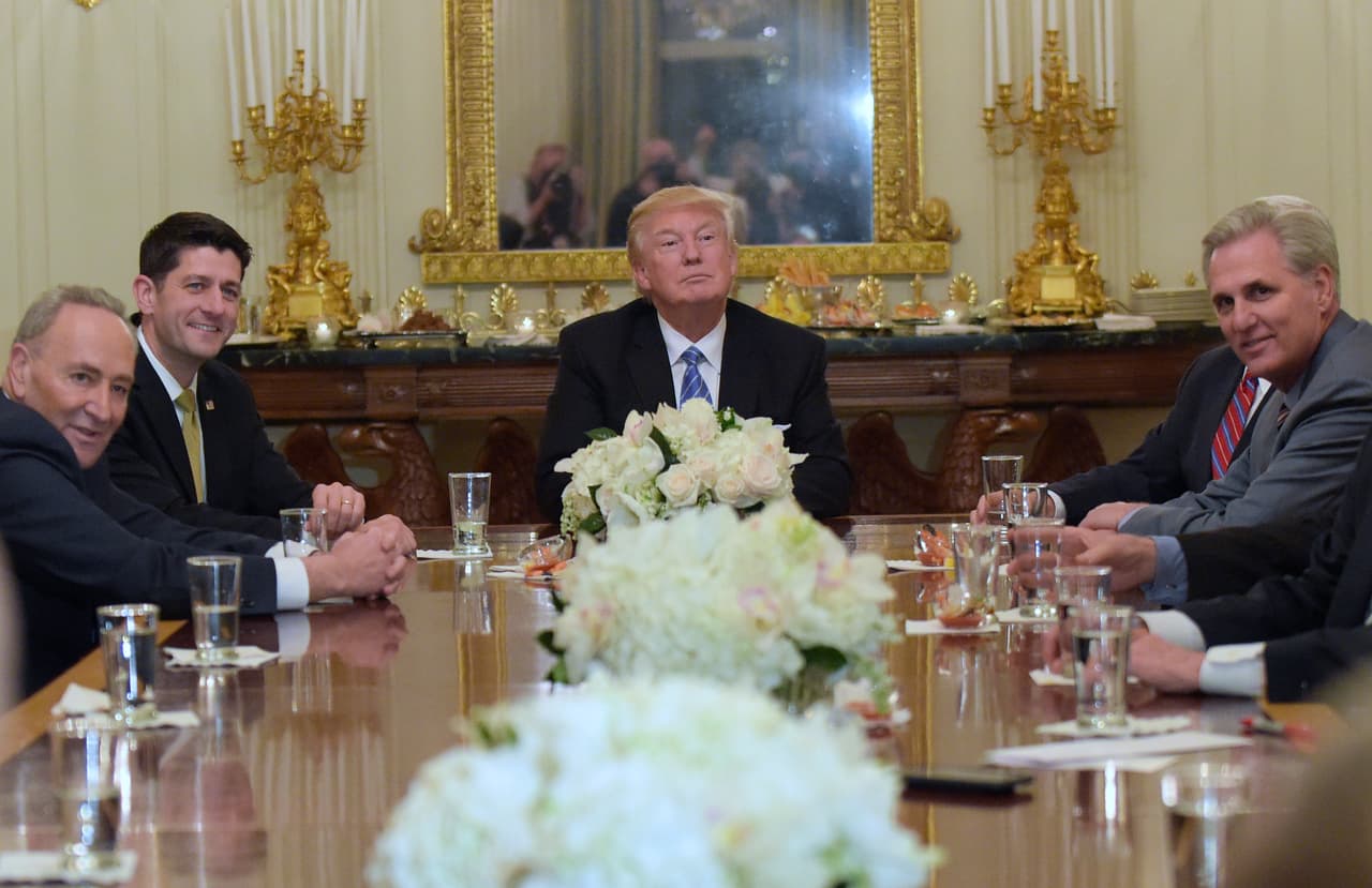 Trump revive la falsa acusación de que perdió el voto popular por culpa del "voto ilegal" de "millones de indocumentados"