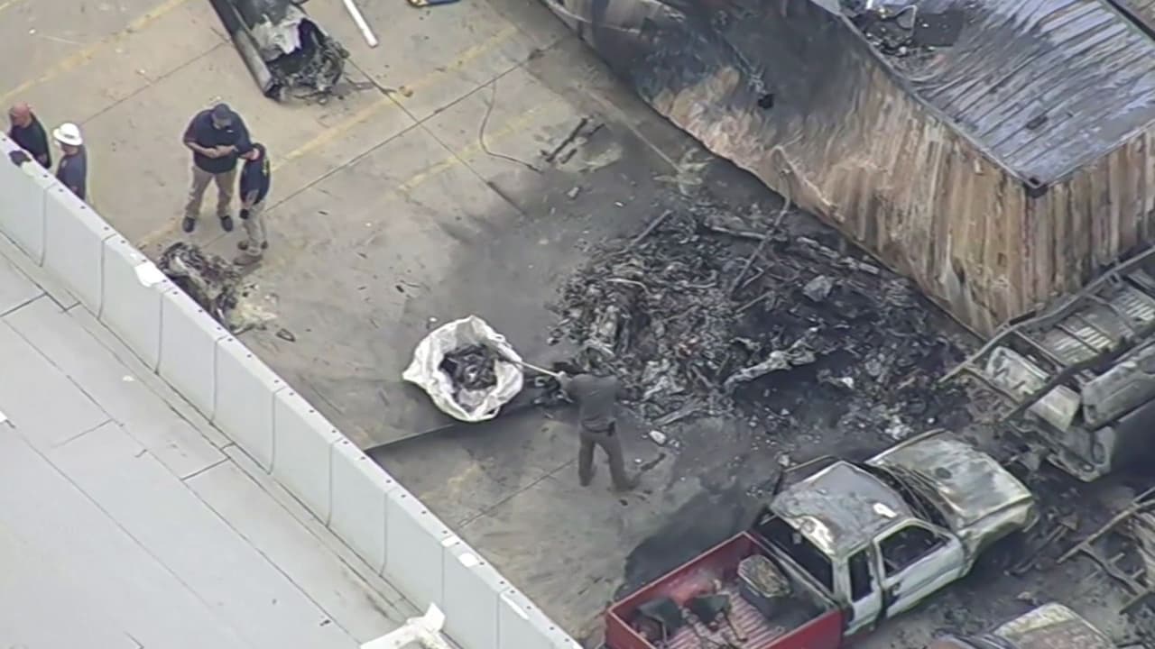 Retiran los restos del helicóptero de noticias que se estrelló en Los Ángeles, California
