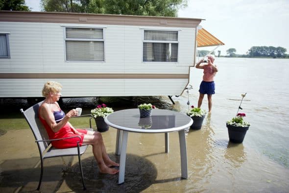 4. PAÍSES BAJOS. Las mujeres emplean cuatro horas con 27 minutos en estas labores, contra los hombres, que lo hacen tres horas con 36 minutos.