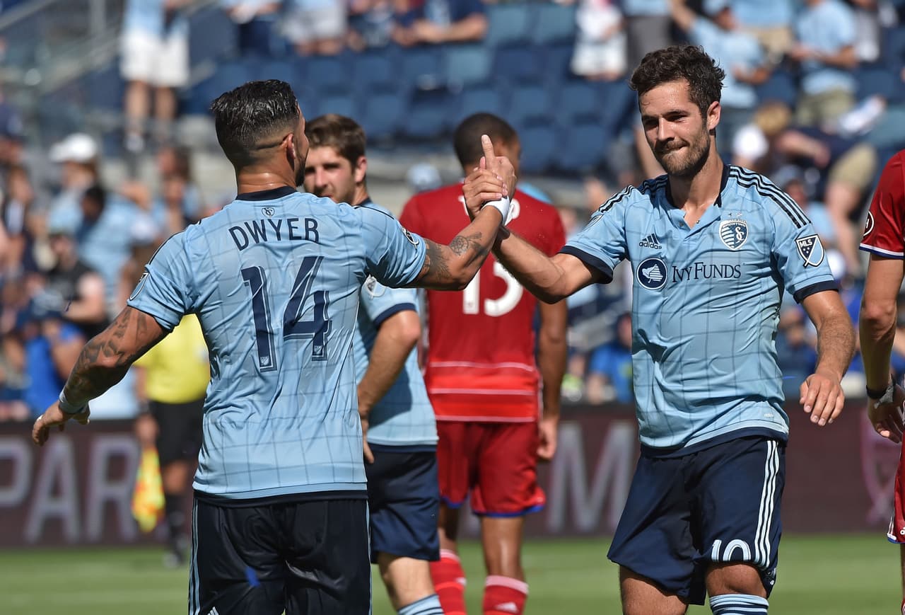 Benny Feilhaber dio un pase de gol y anotó el segundo para el Sporting.