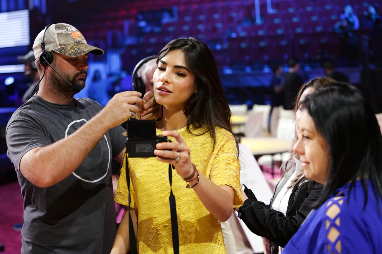 Sin embargo, reconoce que tiene una pequeña fobia sobre incidentes con el vestuario o su look. 
<b>“Siempre llevo un ‘kit de supervivencia’ conmigo". </b>