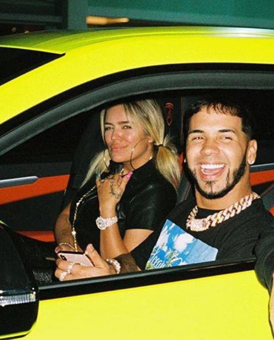 La Lamborghini Urus combina la deportividad y el lujo con la versatilidad que provee un vehículo utilitario, pues además de un alto caballaje, también ofrece hasta 22 pies cúbicos de espacio en el área de carga.