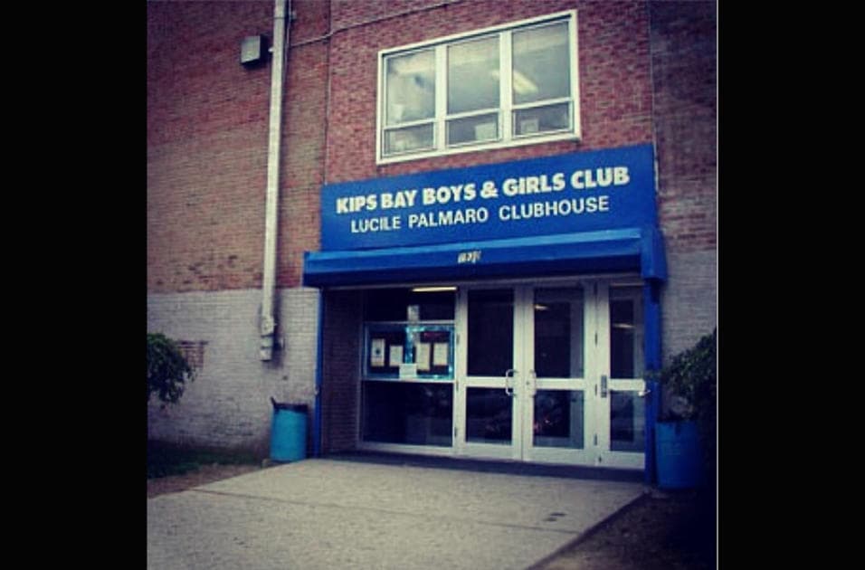 JLo consiguió inscribirse a una academia de danza, ahí le daban permiso de dormir en el sofá. Aún así nunca dejó de esforzarse para conseguir lo que quería.