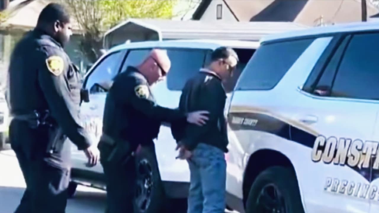 Acusan a hombre de Baytown de posesión de pornografía infantil: tenía videos de abuso sexual