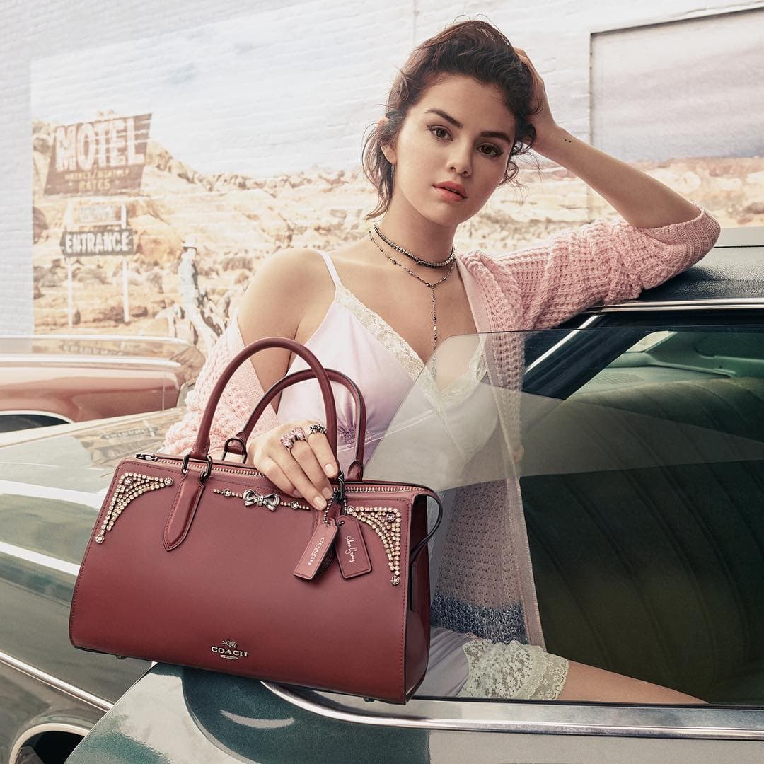 Agosto 2018. Campaña de lanzamiento de la línea Coach x Selena Gomez.
<br>