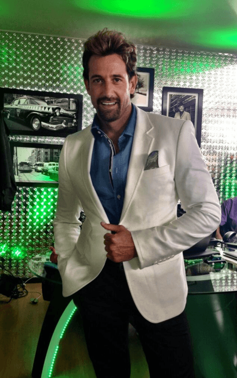 Su talento lo ha llevado a ser uno de los galanes más codiciados de la televisión.