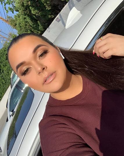 “Me critican por mis curvas y por lo que me pongo (de ropa) y me pone nerviosa porque a veces me critican mucho y muy feo", confesó en entrevista para 
<a href="https://peopleenespanol.com/celebridades/hija-de-jenni-rivera-jenicka-lopez-presume-sus-curvas/" target="_blank">People en Español</a>, el pasado 19 de agosto.