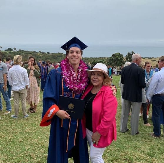 Sobre su madre, queda claro que son muy unidos. 
<br>¿Conocías al hijo de Arnold Schwarzenegger? Cuéntanos en los comentarios si crees que se parece a su padre.