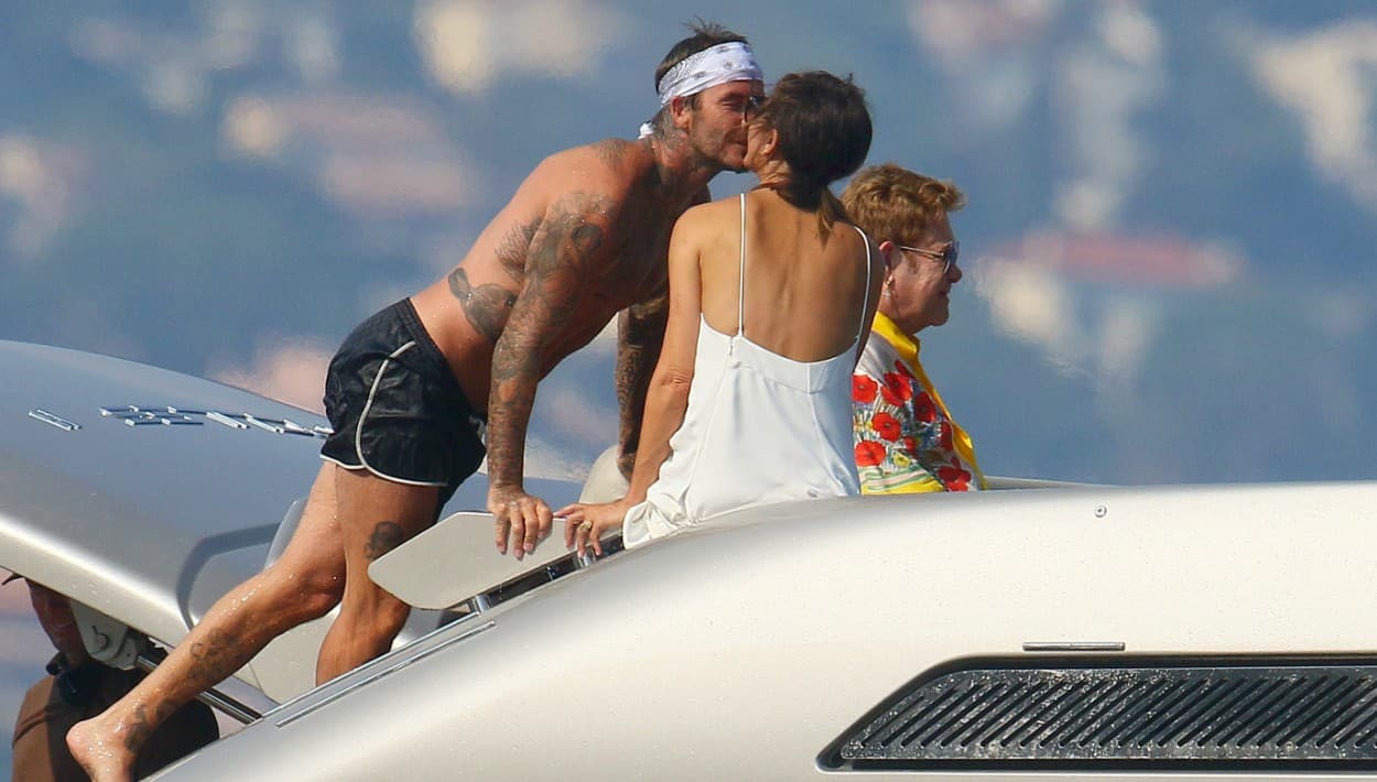 En fotos: el día en que David Beckham superó a Elton John como el papá y marido ideal