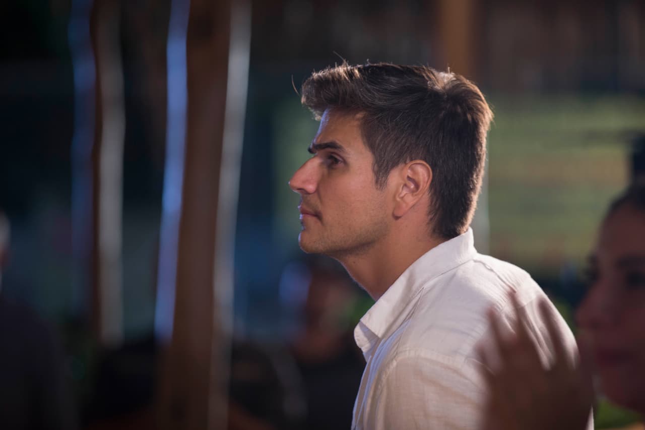 Nos encanta ver a Daniel Arenas en un papel lleno de alegría. No te lo pierdas noche a noche en "Despertar Contigo".