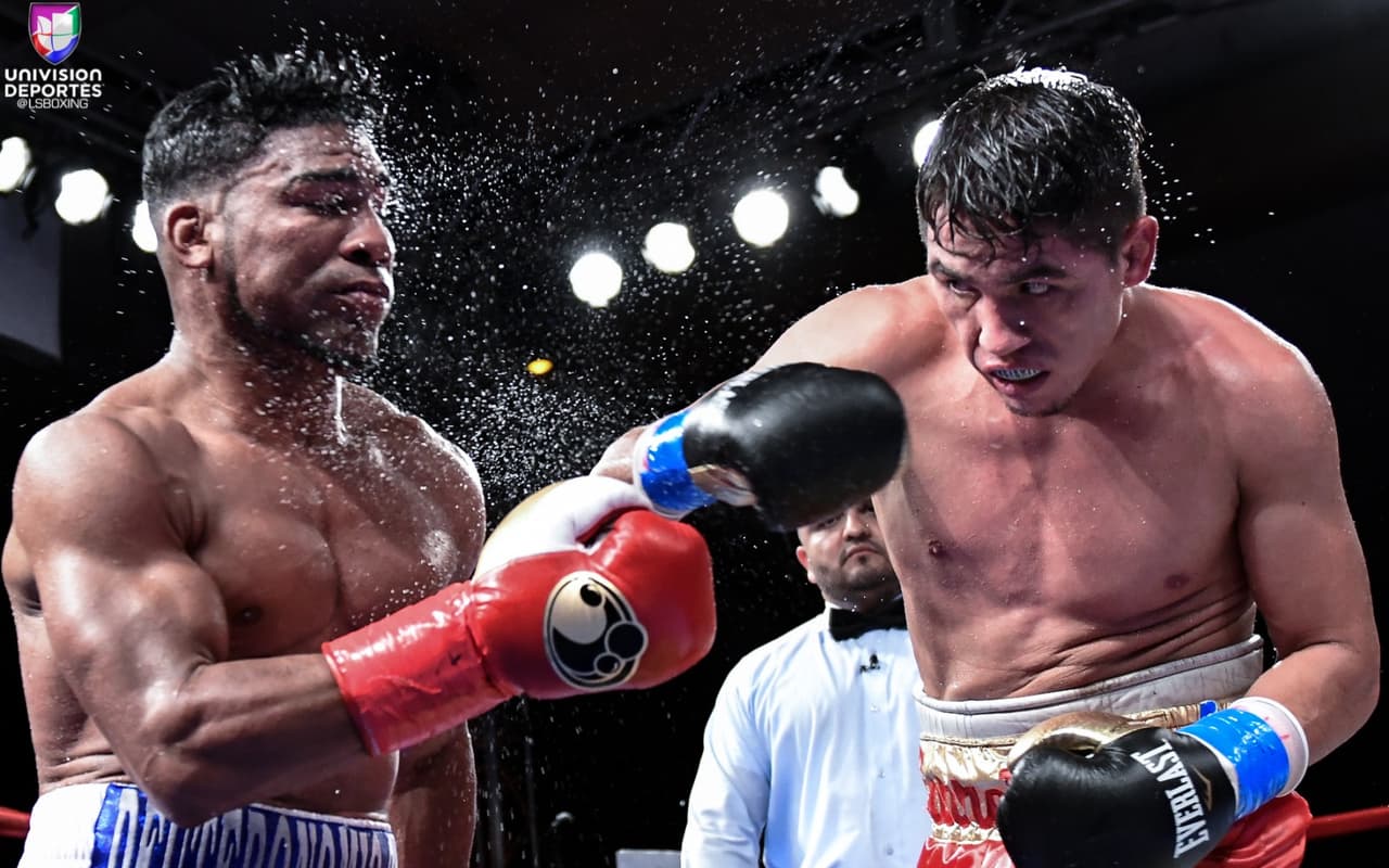 Yuriorkis 'El Ciclón de Guantánamo' Gamboa derrotó por decisión unánime al mexicano Miguel 'Barreterito' Beltrán Jr., a pesar de haber tocado la lona al final del primer round.