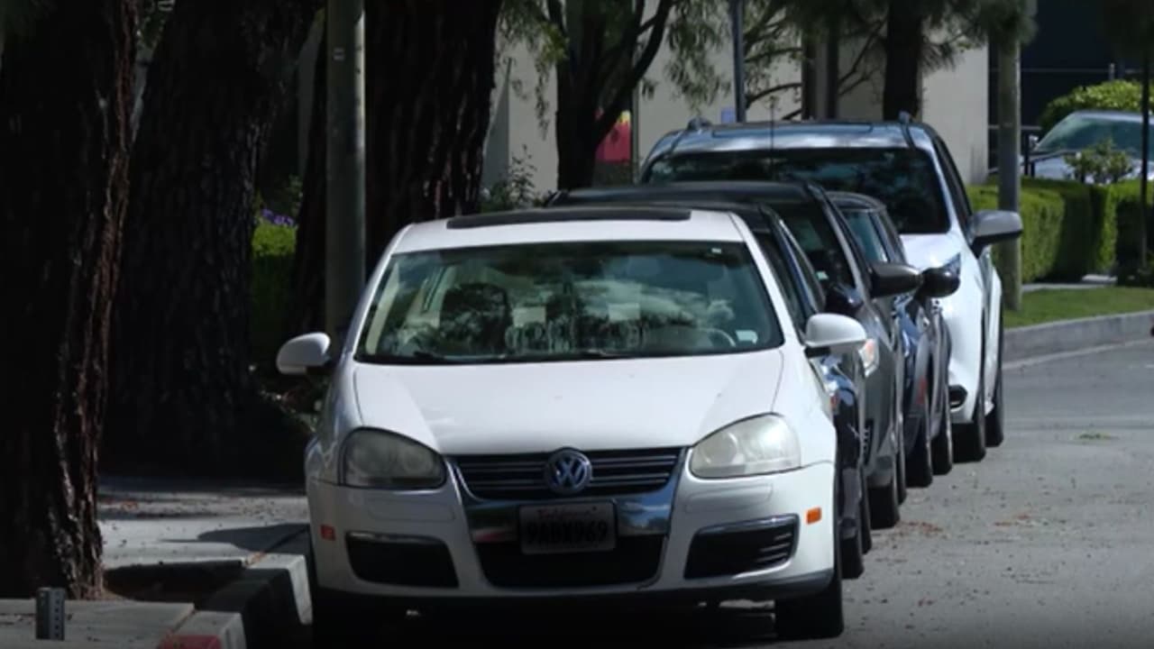 Todo lo que debes saber sobre la nueva ley 'Daylighting' en California: multas de hasta $63